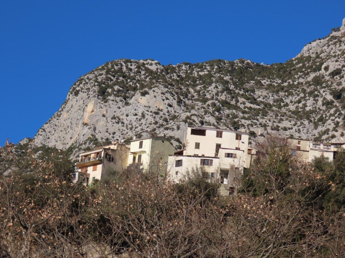 Auberge De Calendal Hotel Aiglun  Buitenkant foto